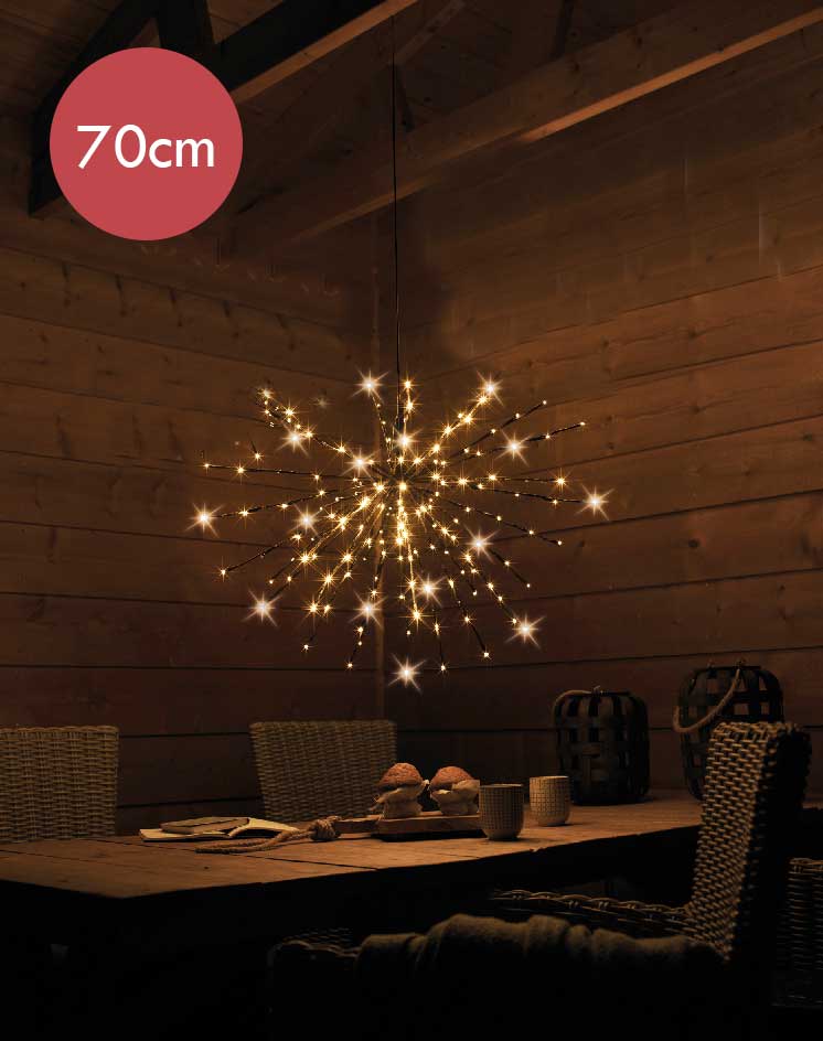 Kunststof poolster zwart met 160 micro LED lampjes -Ø 70CM  -Ook geschikt voor buiten  -lichtkleur: Warm Wit -met stekker -Kerstdecoratie