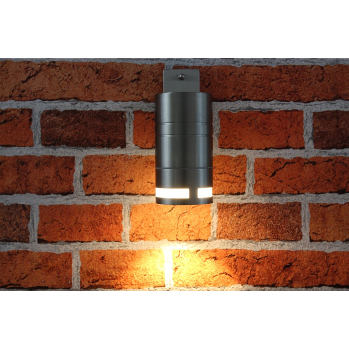 2._rvs_wandlamp_eloy_-_sku7505_-_lamp_aan_muur.jpg