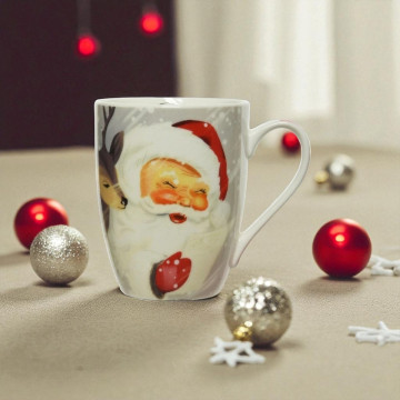 Kerstmok van porselein met kerstman