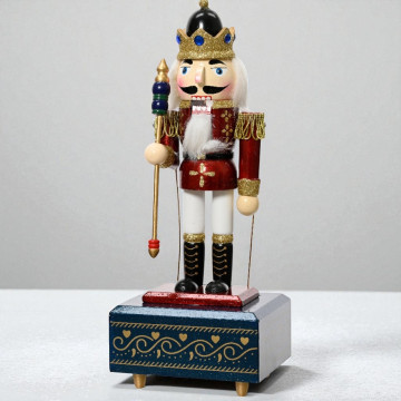 Traditionele Notenkraker met Muziekdoos. kroon en dirigeerstok - 30 cm hoog