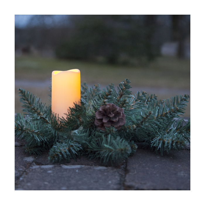 LED kaars met dennentak "Serene" 12cm