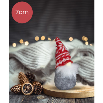 Mini handgemaakt Gnoom - lichtrode muts met sneeuwvlok - 7(11)cm