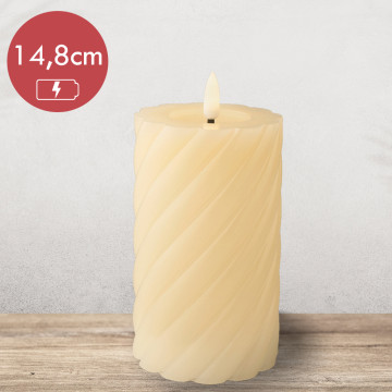 LED kaars ivoor voor binnen met vlam efffect 7,5 x 14,8cm 